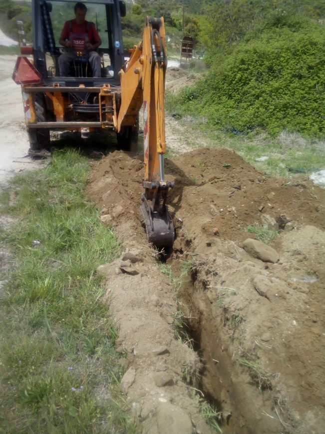 Road lighting construction Elaiochori intersection