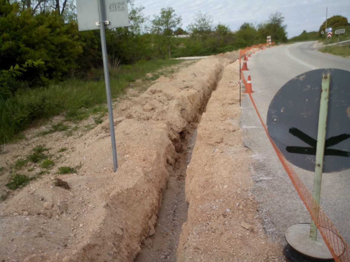 Road lighting construction Elaiochori intersection