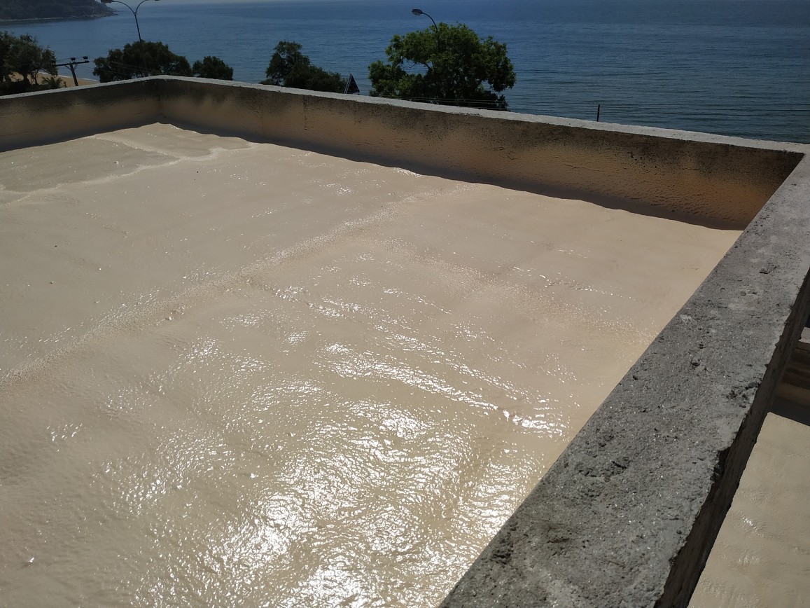  Foam in a newly built house in Perigiali